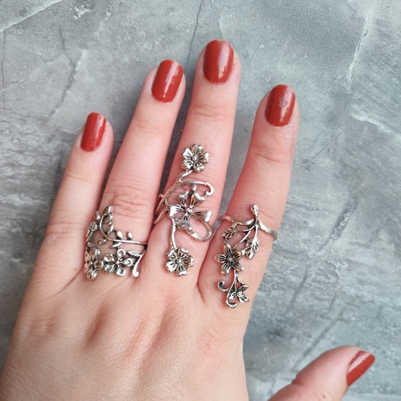 Set of 3 Floral Rings - Picture 8 of 13